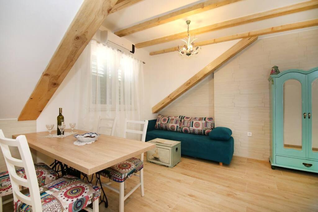 Apartment Barbara'S Inheritance Split Exterior foto